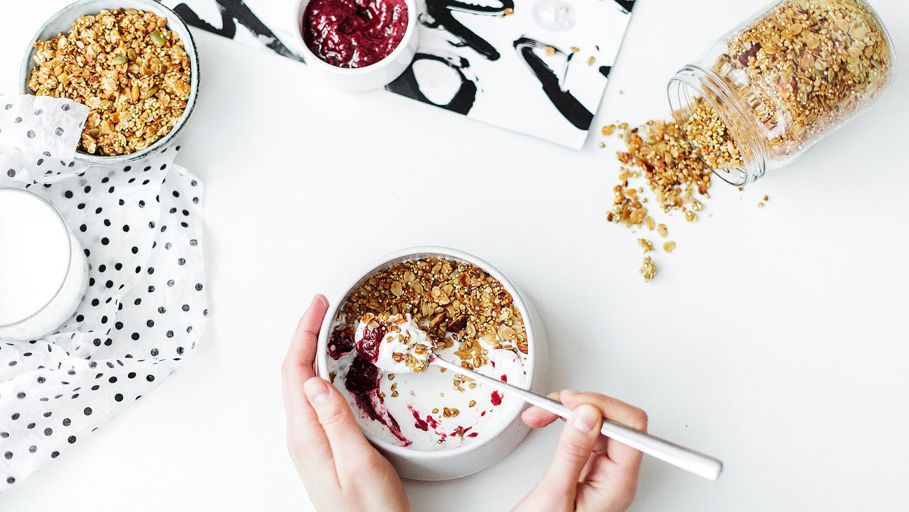 Cabelos e unhas mais fortes? Estes são os 10 alimentos que te vão ajudar!